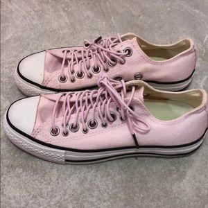Pink Converse All Stars